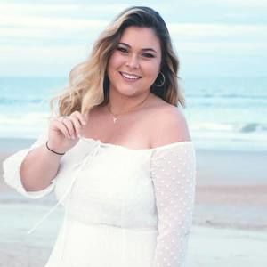 Meet your Posher, Caroline